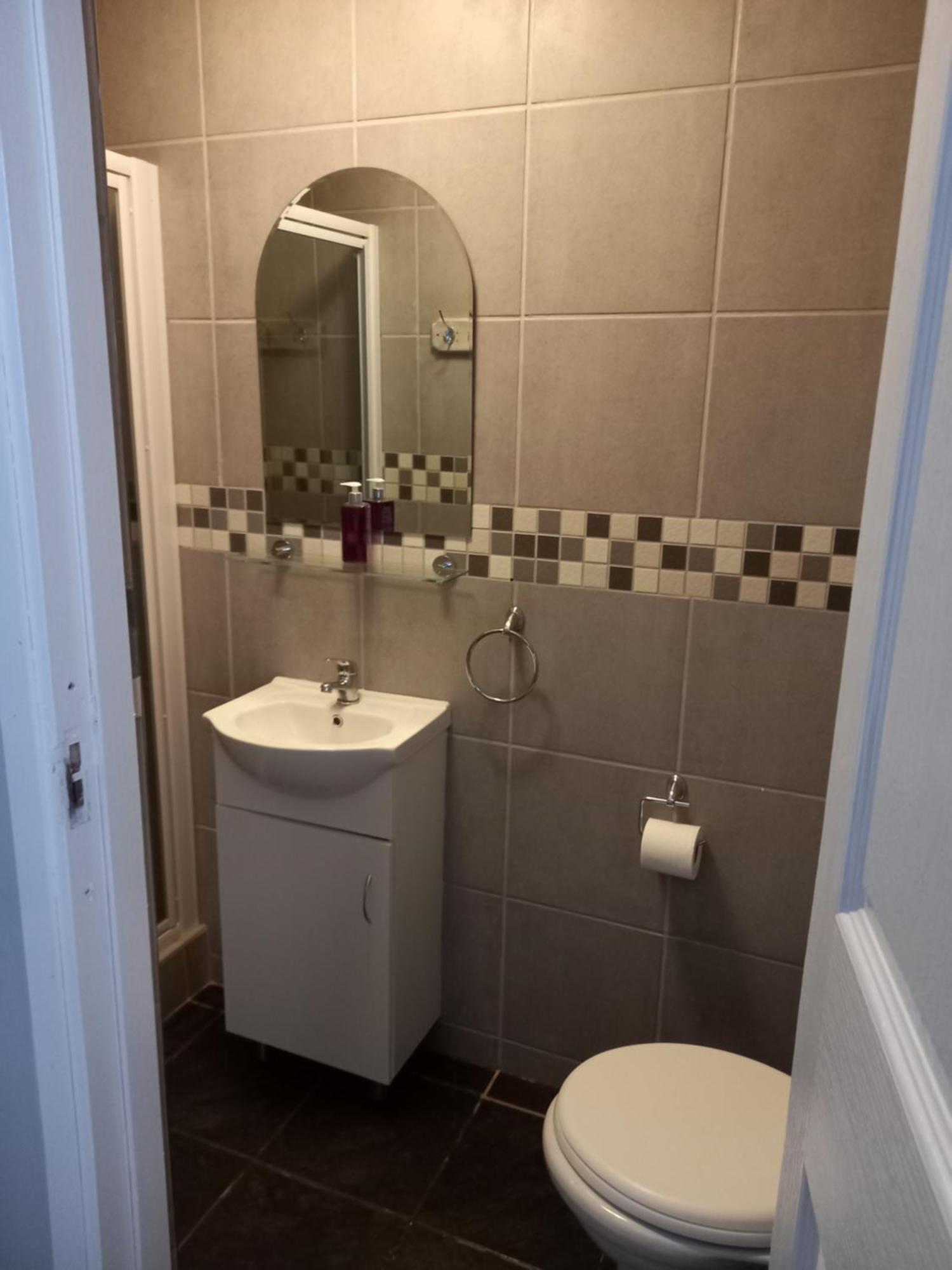 Friendz Guesthouse Knysna Værelse billede