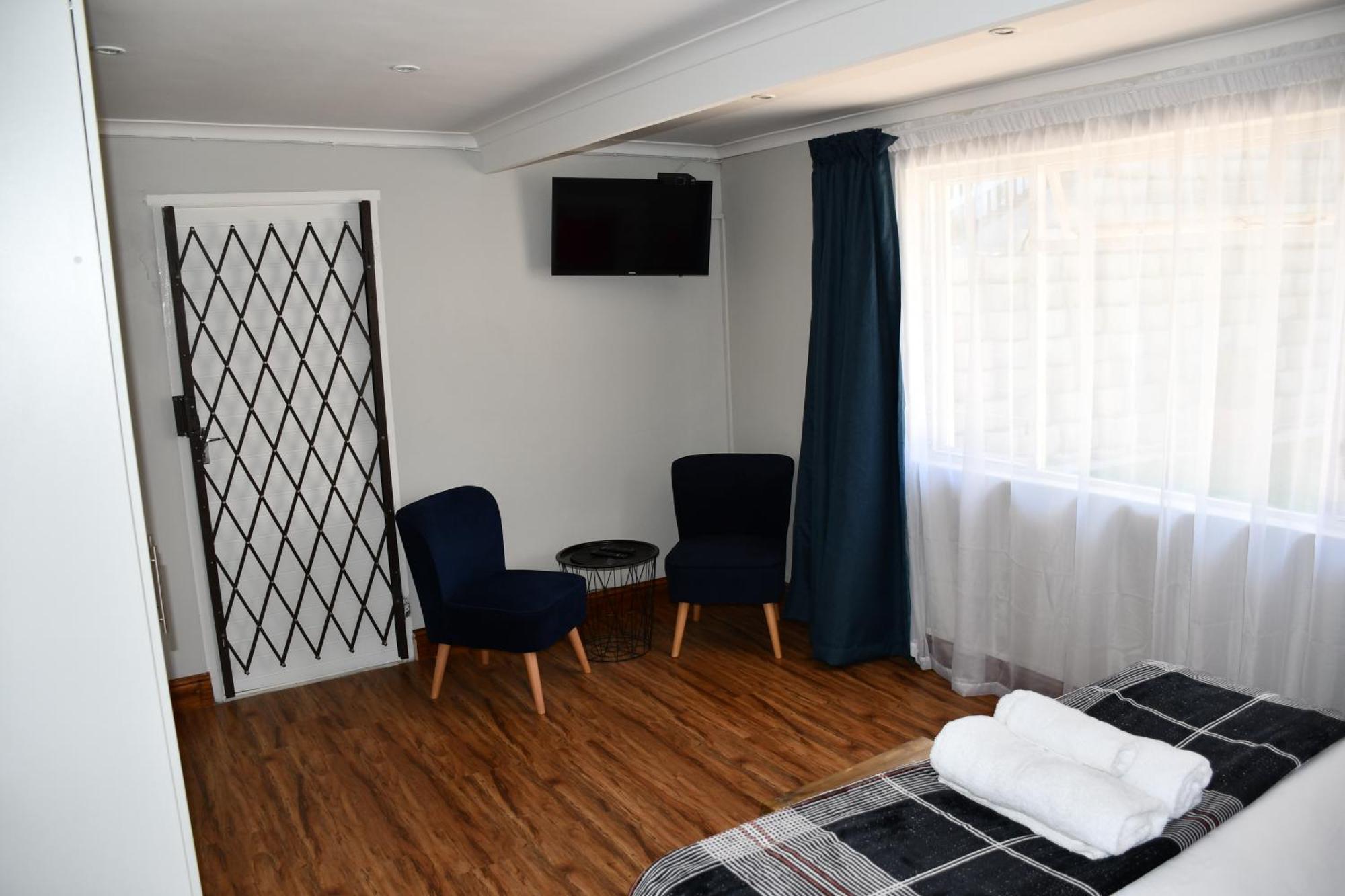 Friendz Guesthouse Knysna Værelse billede